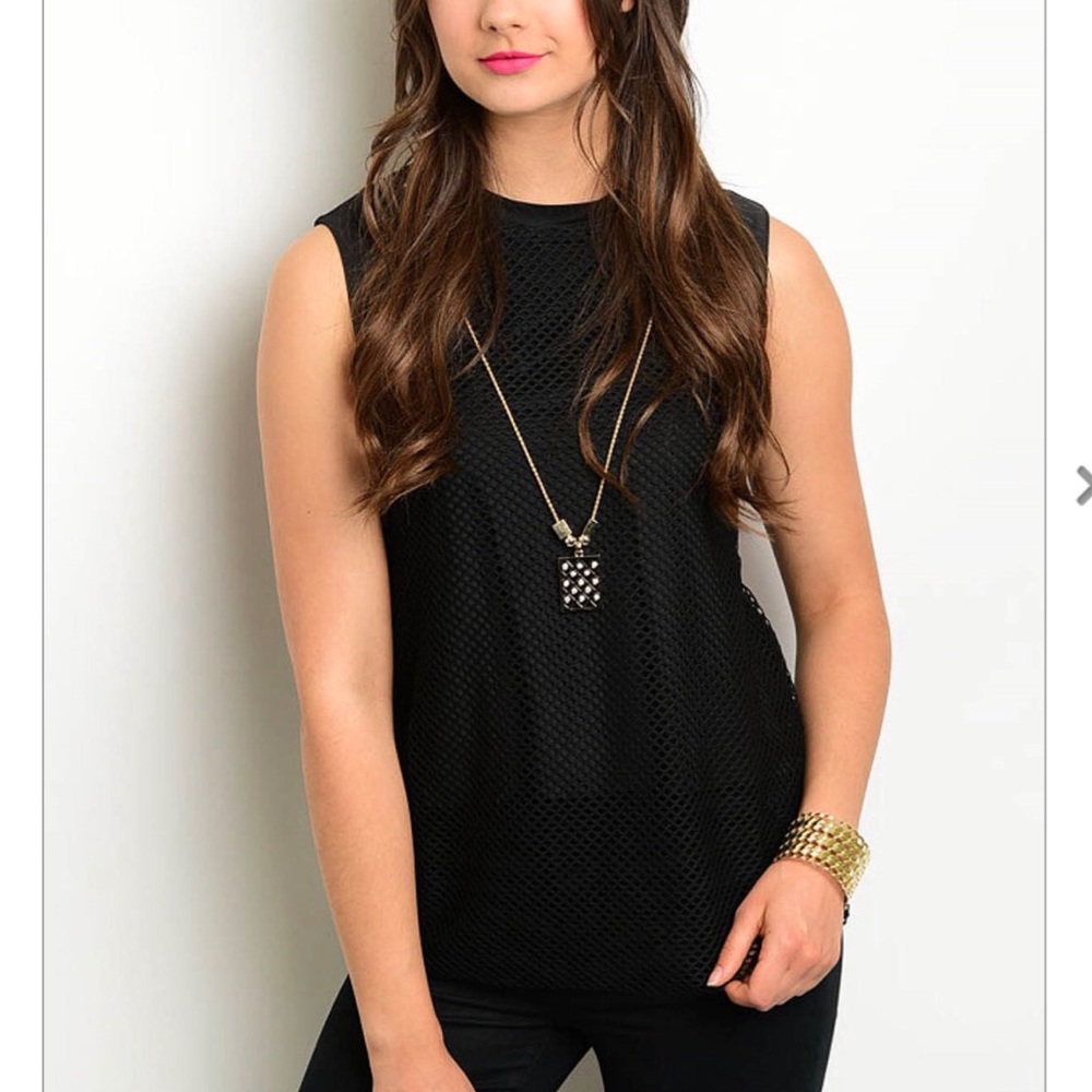 CLEARANCE!!🎉Black Mesh Sleeveless Top